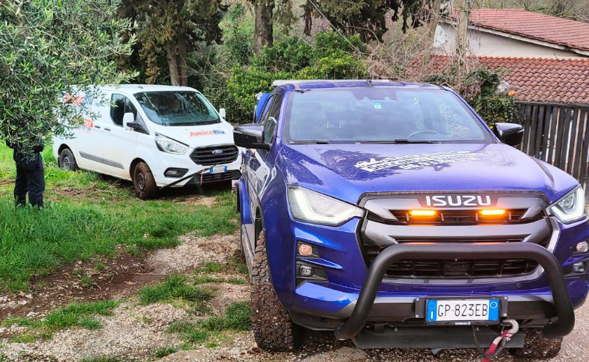 Isuzu D-Max e furgone di servizio Da.Ca.Auto
